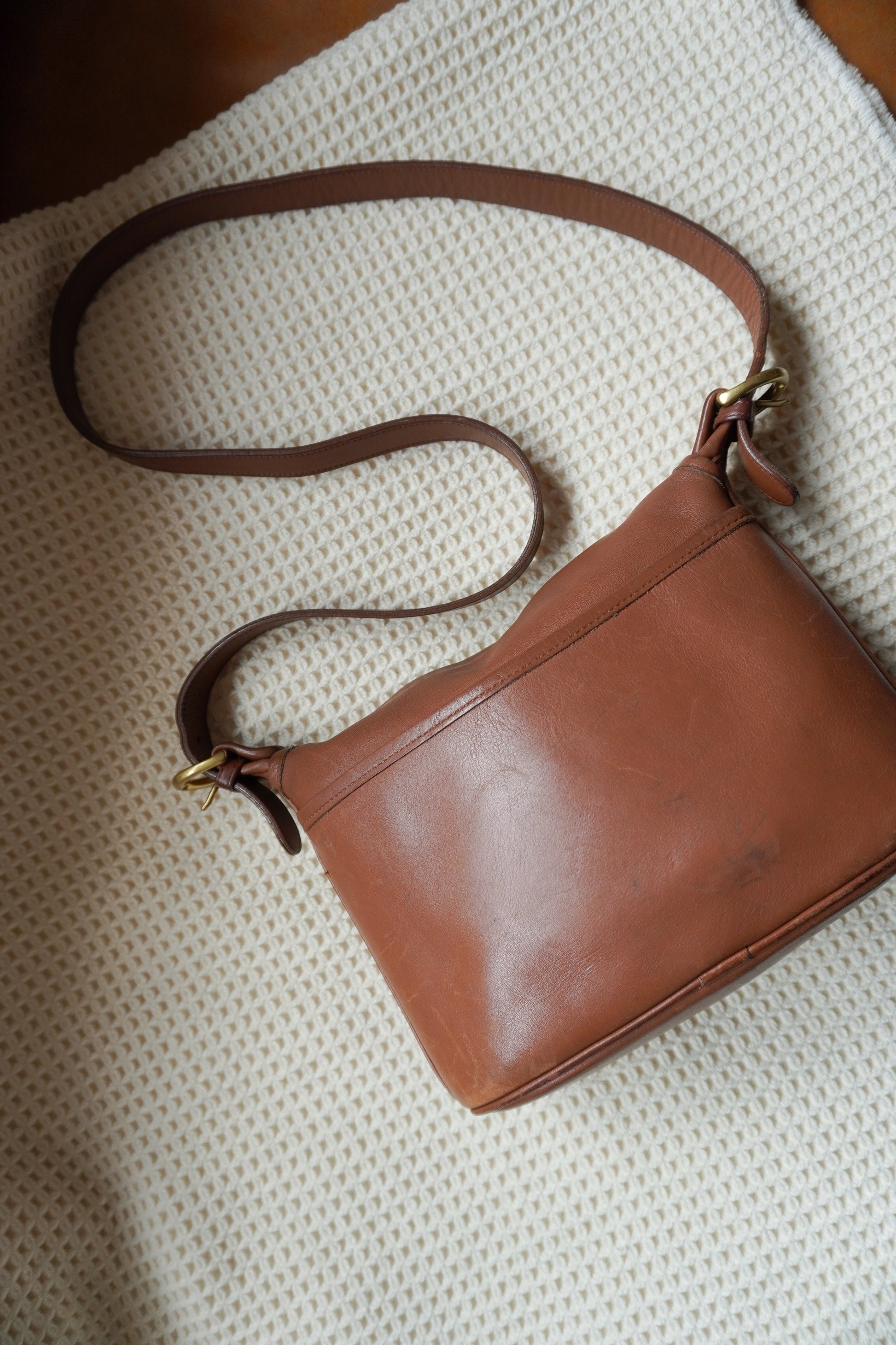 VTG Fletcher Flap Shoulder Bag