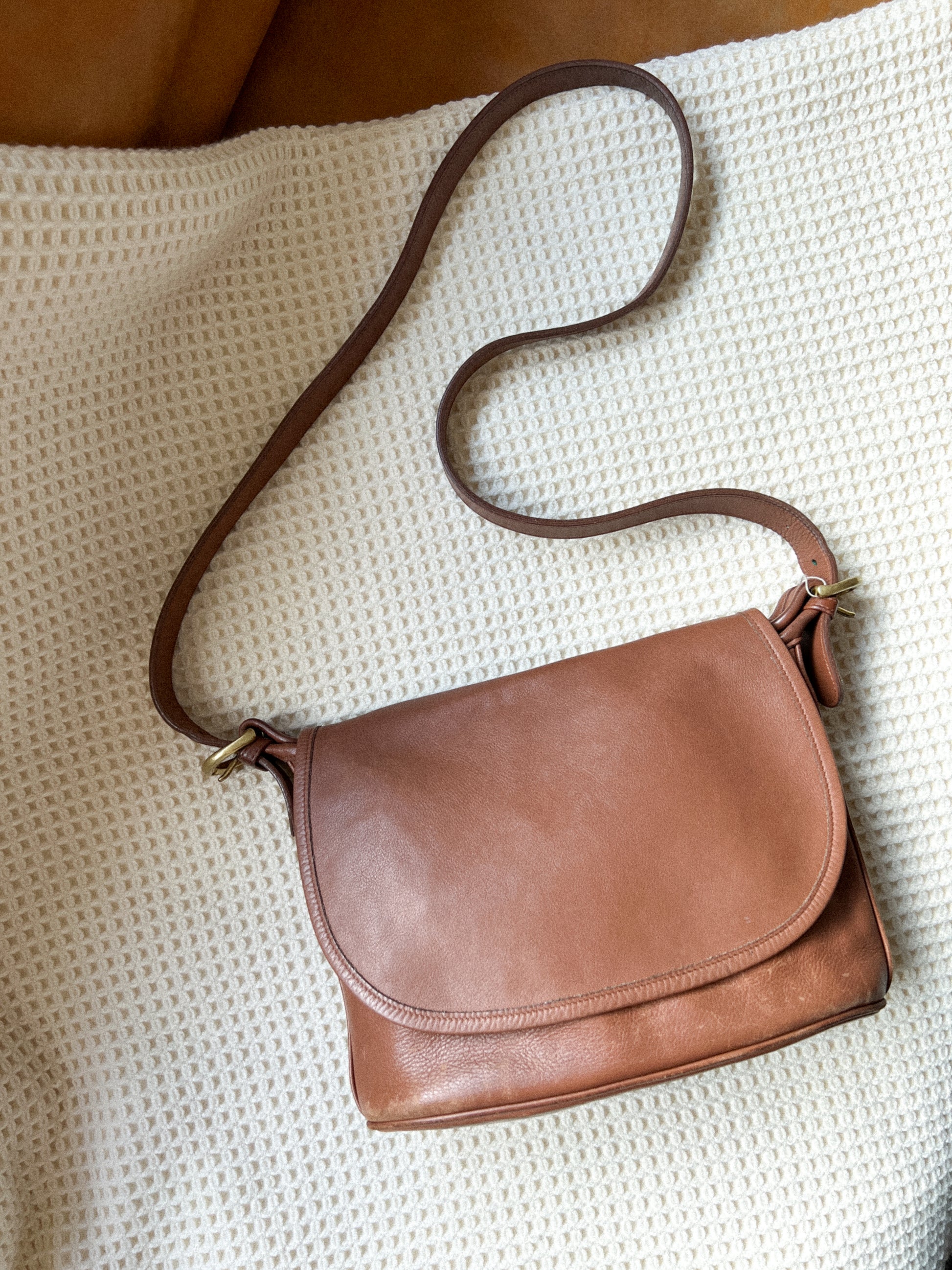 VTG Fletcher Flap Shoulder Bag