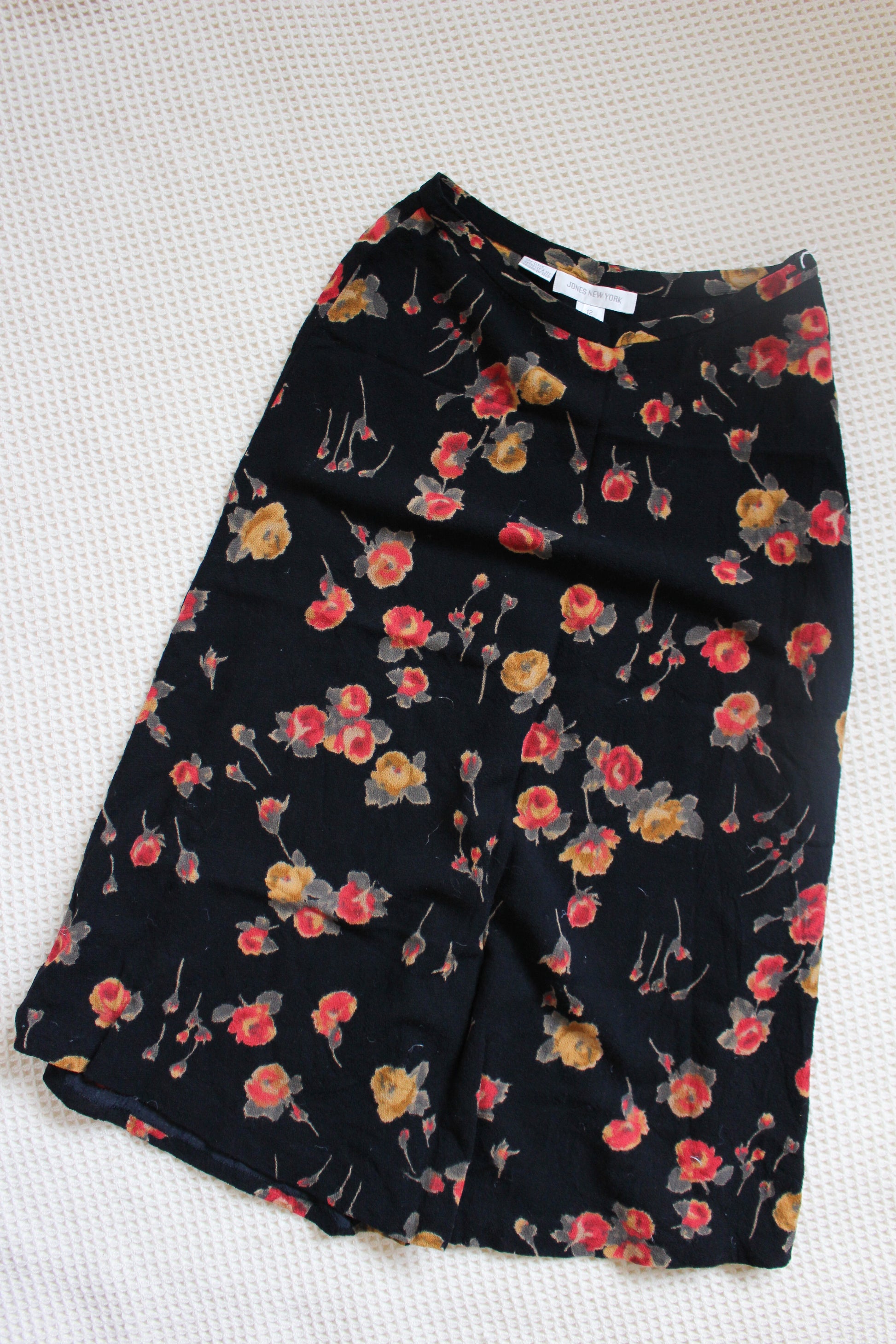Vtg Jones NY Floral Skirt