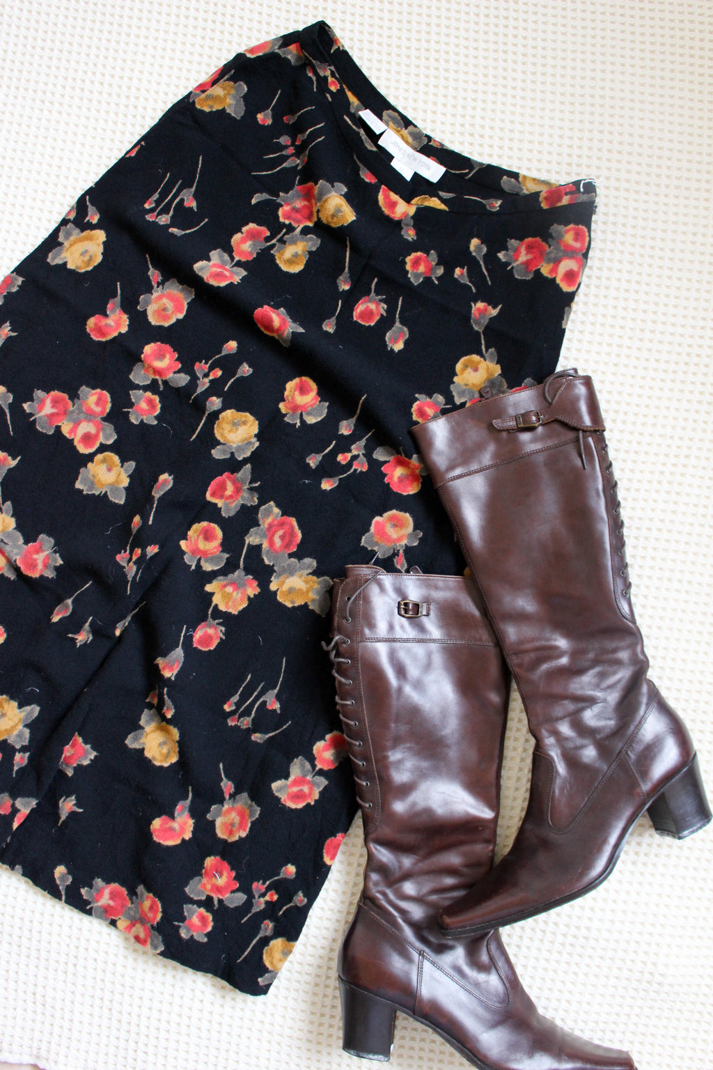 Vtg Jones NY Floral Skirt