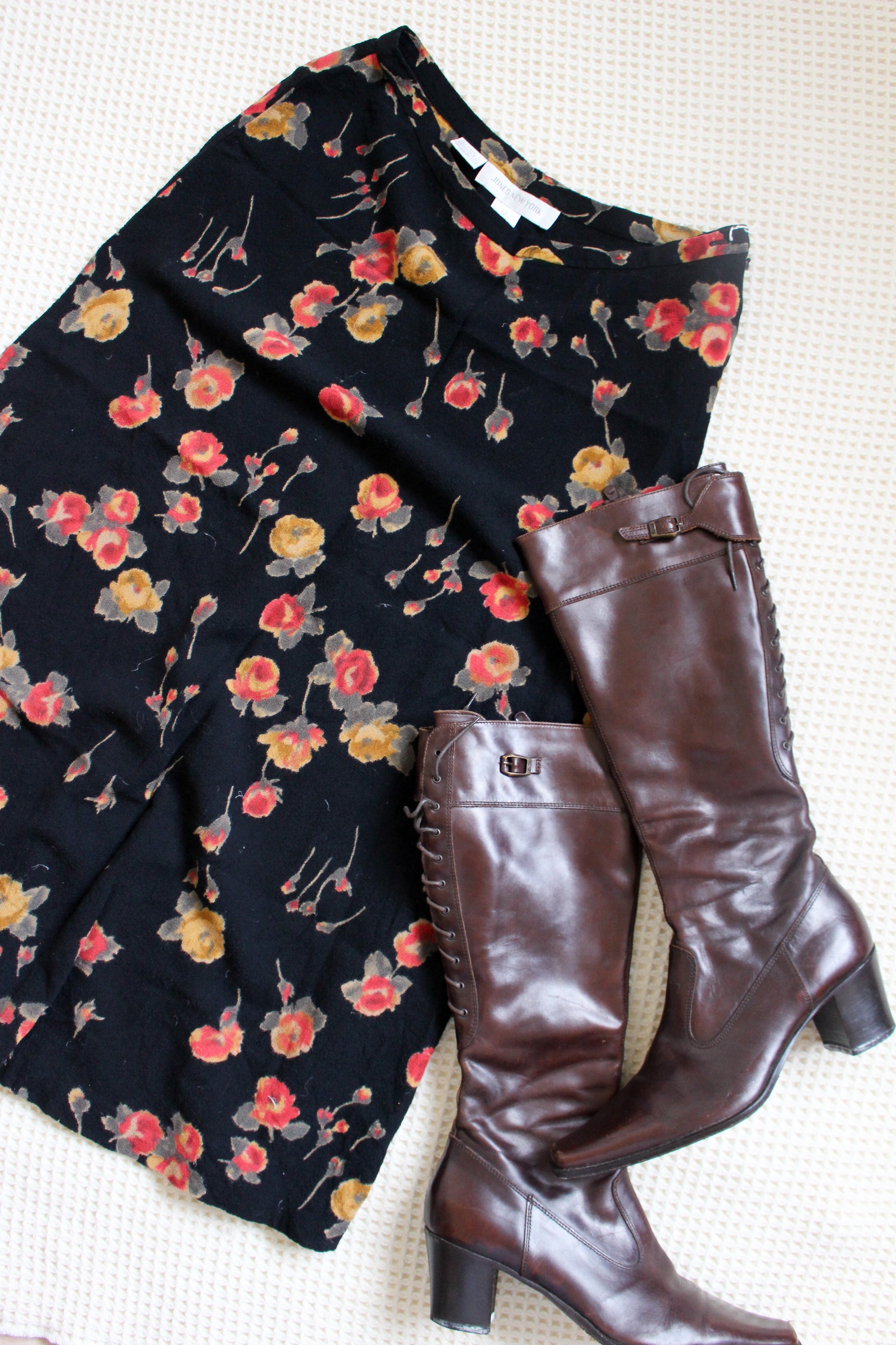 Vtg Jones NY Floral Skirt